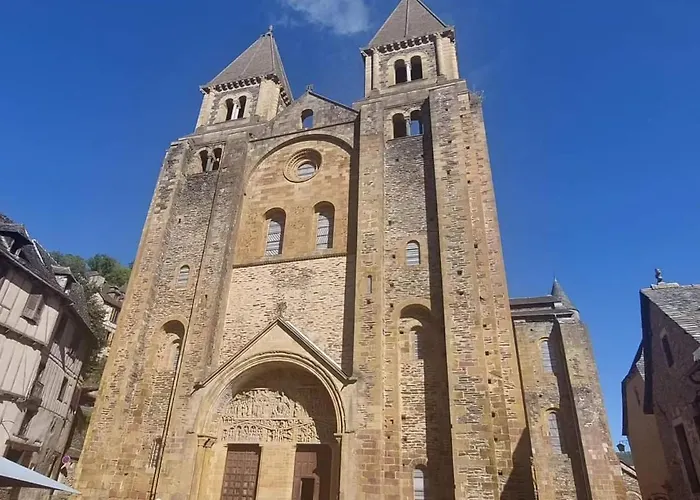 Du Portail Fleuri Bed & Breakfast 3*