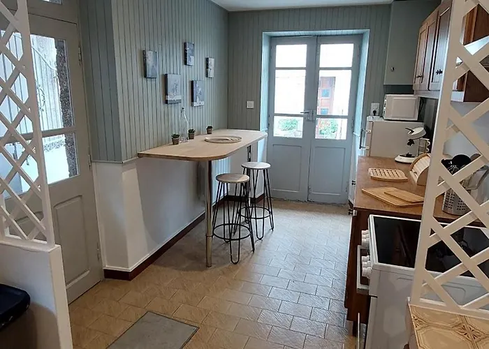 Du Portail Fleuri 3*