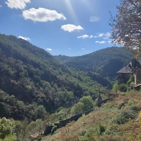 Du Portail Fleuri 住宿加早餐酒店 3*