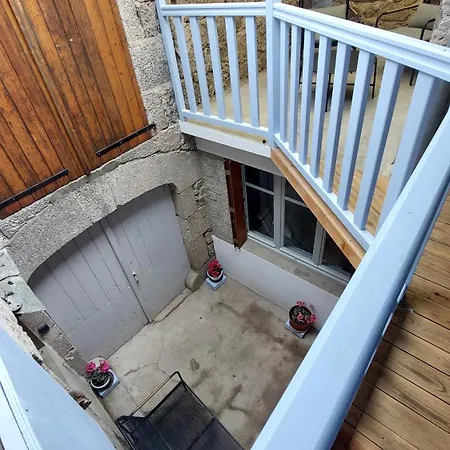 Du Portail Fleuri 3* Senergues