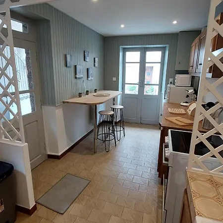 Du Portail Fleuri 3*