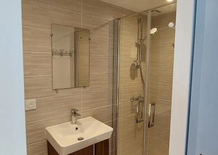 Du Portail Fleuri Frühstückspension